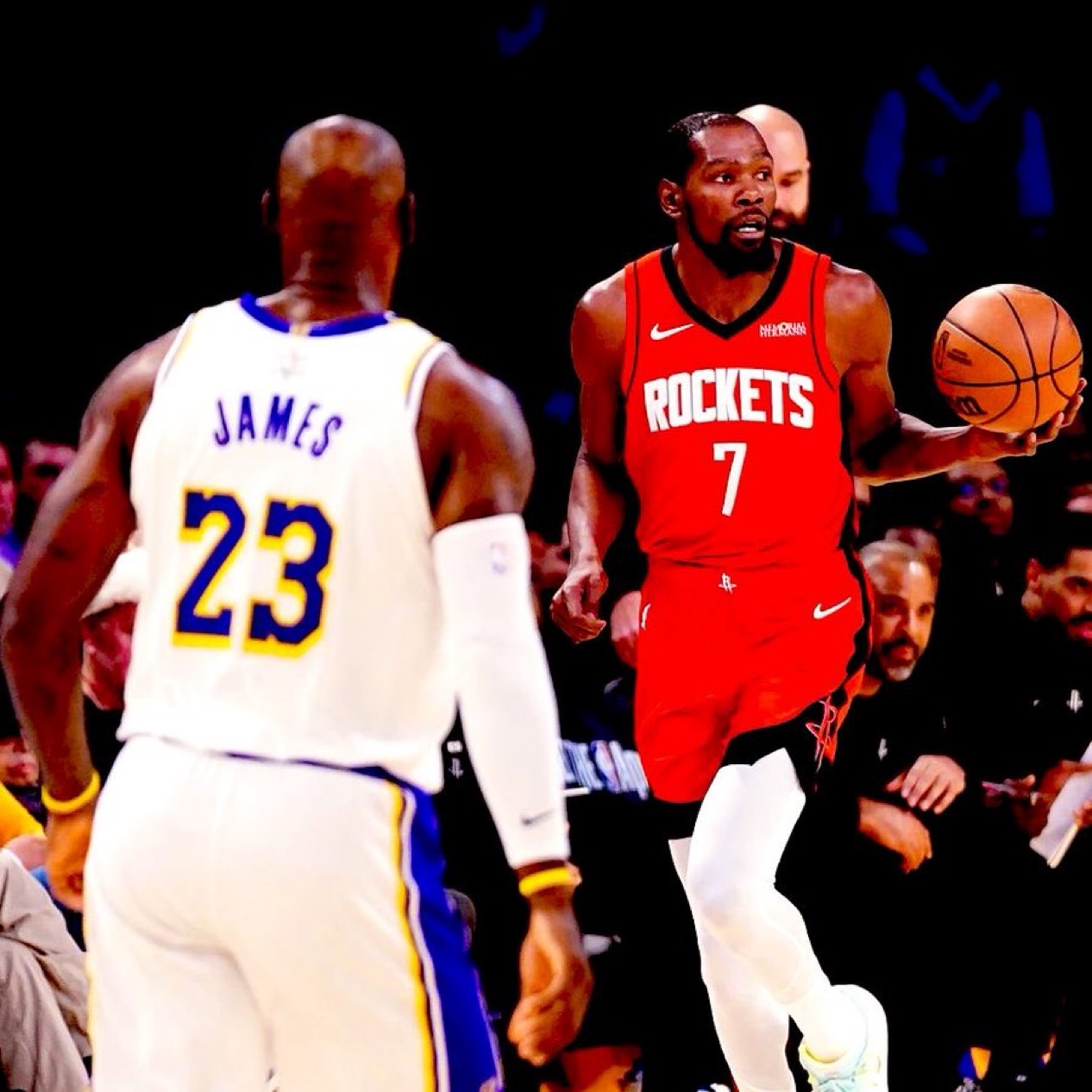 杜兰特谈詹姆斯：“我很感激我们之间的每一次交手。” 