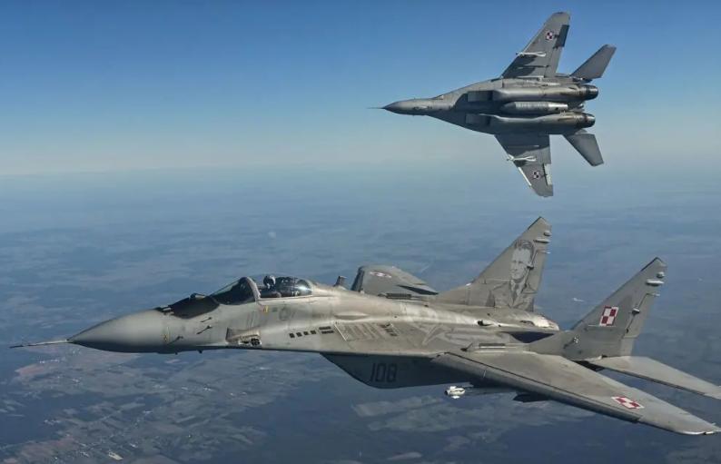 图文：波兰批准向乌克兰移交9架米格-29战斗机

波兰国防部副部长帕维尔·扎莱夫