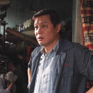 球员，范志毅说，参演繁华，我感触很多的，就像是戏里表现出的，八九十年代，变化很大