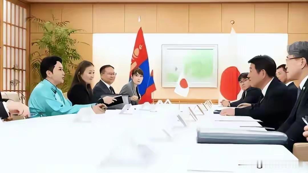 想绕开中国？算盘打错了！

挖着自家的矿，做着别人的梦！蒙古国这回的“空中楼阁”