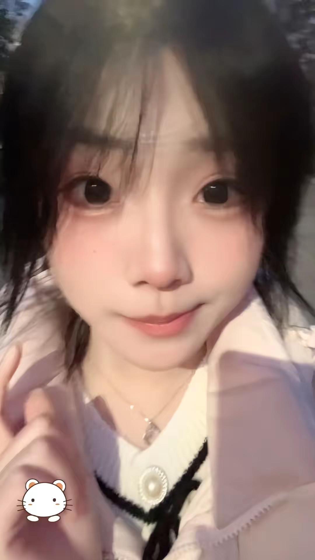 有没有人发现我的眼睛亮晶晶的笨蛋美女怎么拍