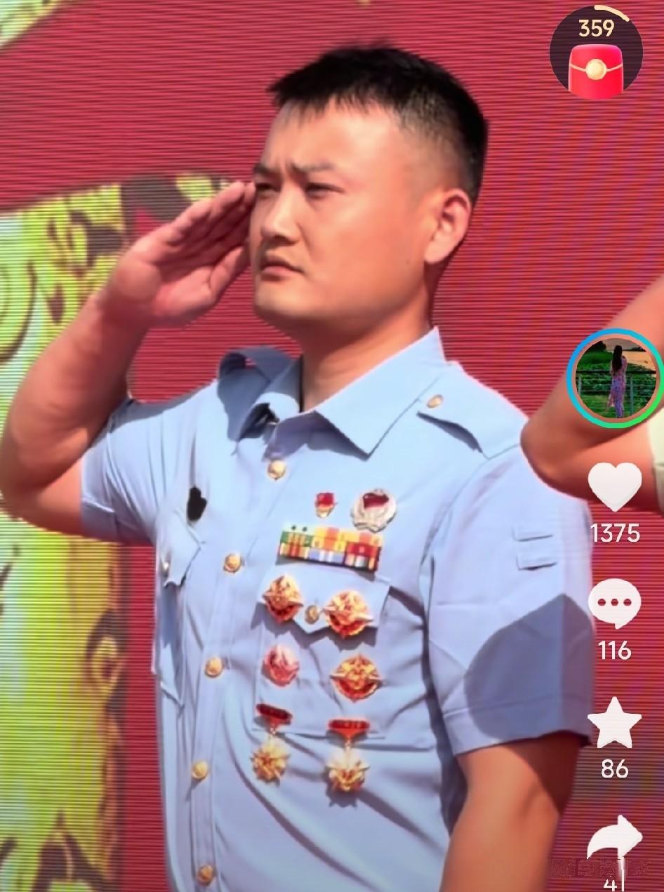 退伍回家第22天，曹剑秋开始找工作了。比起网友催他谈恋爱、送鲜花，这个消息其实更