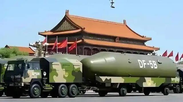 伊朗越猛，越显中国底气！伊朗手里的“家伙事”，只是中国实力的冰山一角，所谓的美国