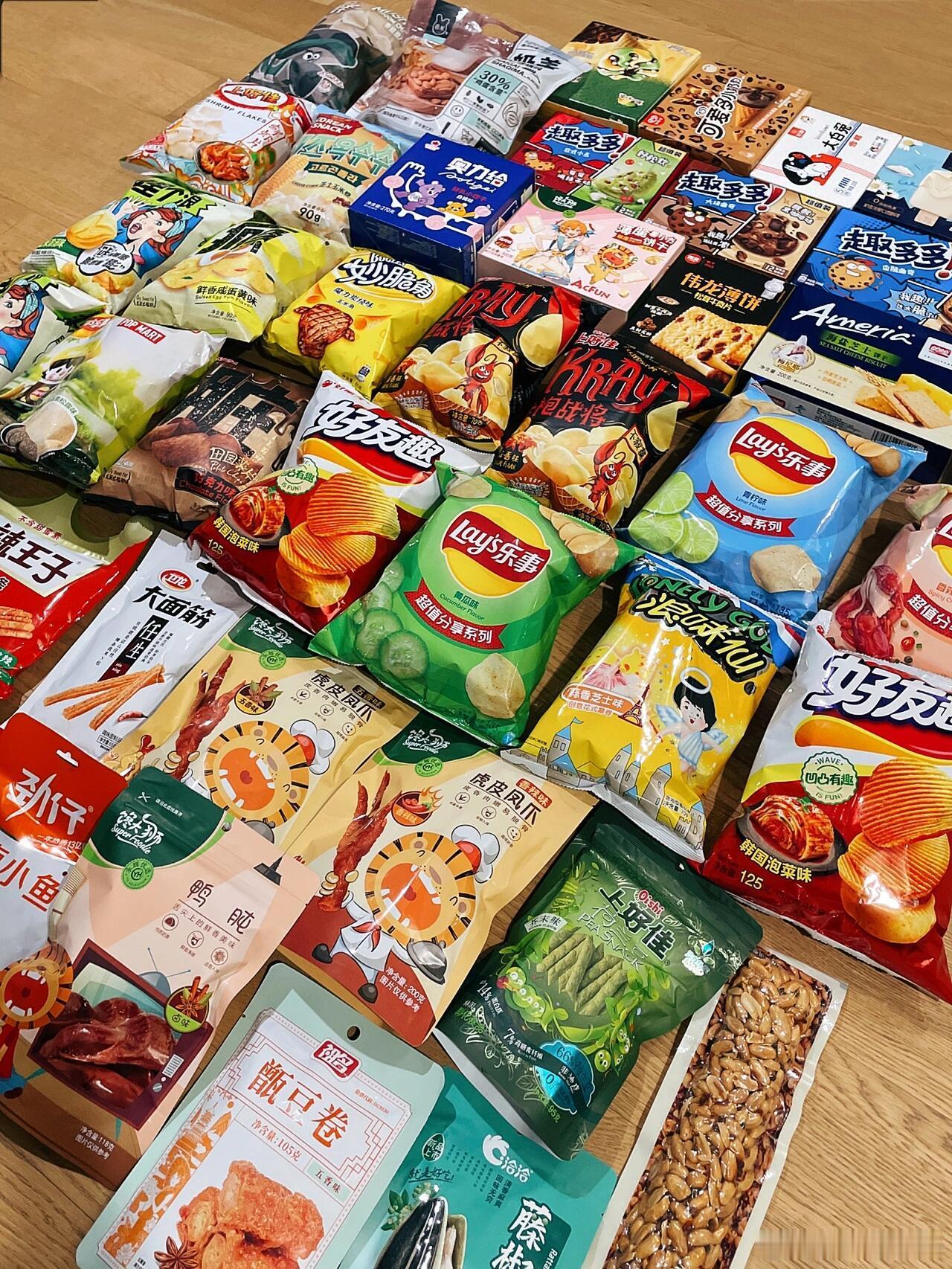 #我的童年美味# 每次逛零食店都能发现好多好东西，全都是我的个人收藏，好吃不贵！