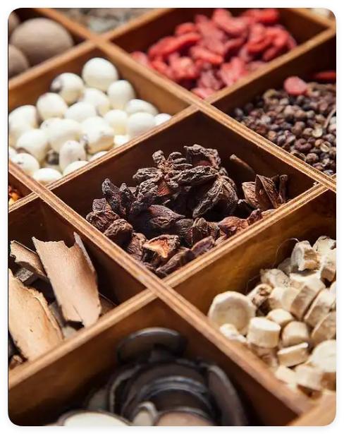 收到患者锦旗的那一刻，我决定揭开肾囊肿的真相！

中医讲 “有其内必形于诸外”，