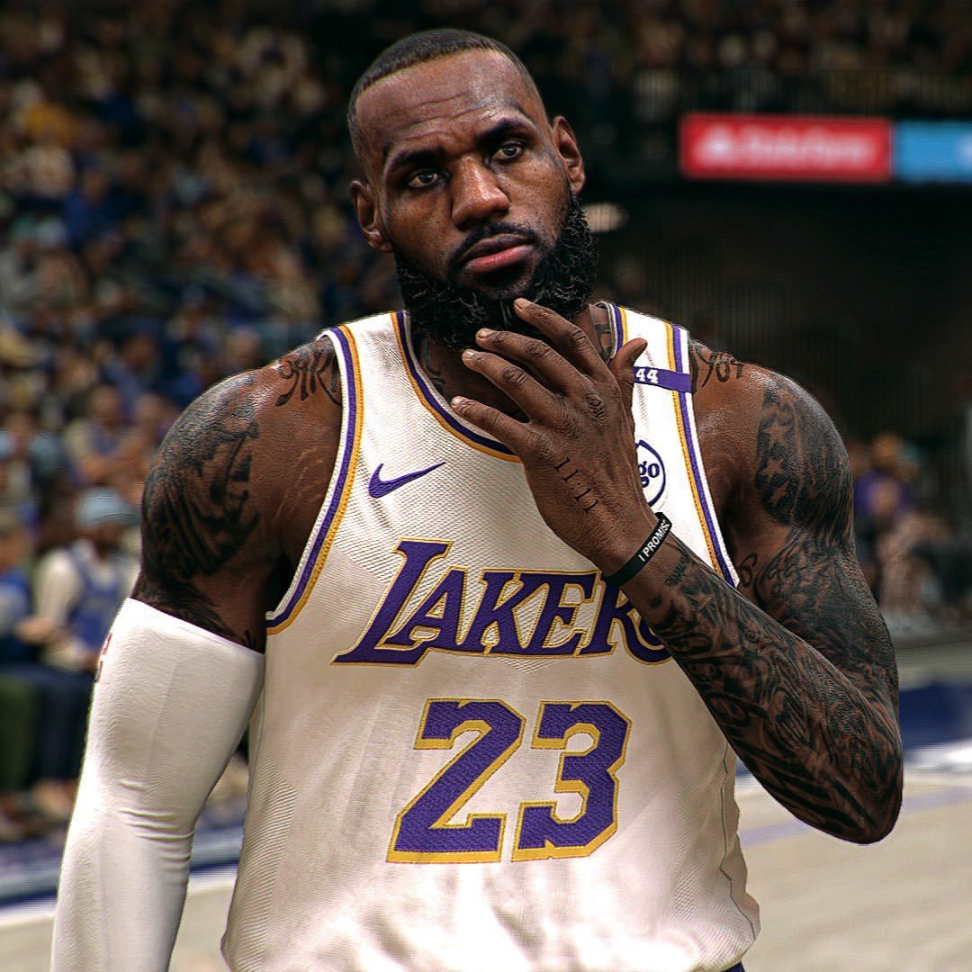 NBA 2K4的詹姆斯和NBA 2K27的詹姆斯 