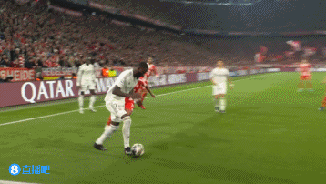 凯恩进球前，吕迪格本方底线附近卡位时回身扛翻格纳布里