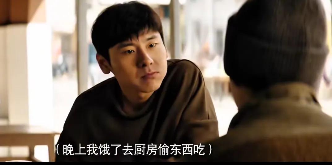 我以为，蒋奇明会广西方言，会东北话，会阿拉伯语，不少了。
谁知道，他还会哑语。