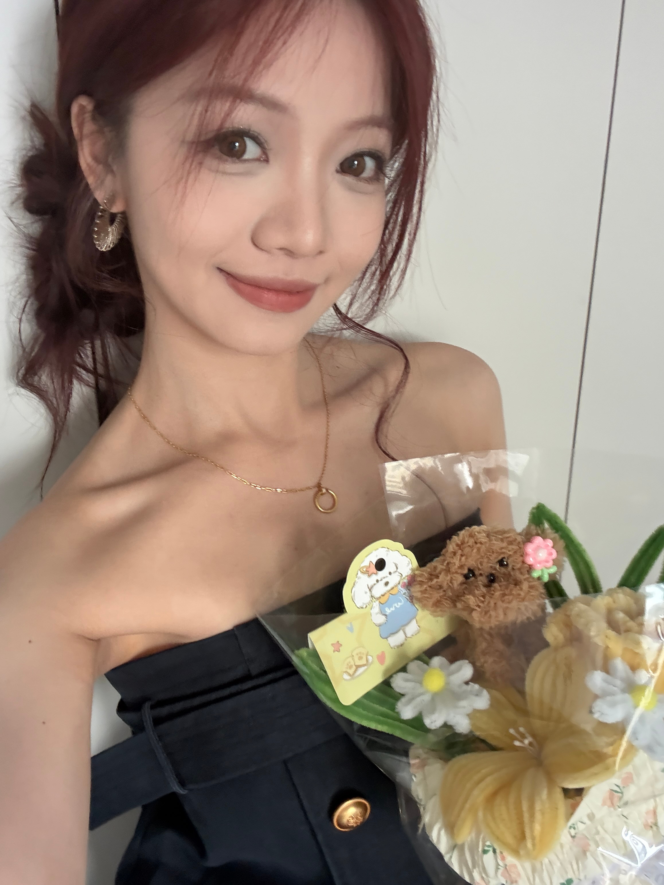 报告！跟丢啦！刚化的妆就因为拍低脂小视频笑得卡出法令纹了