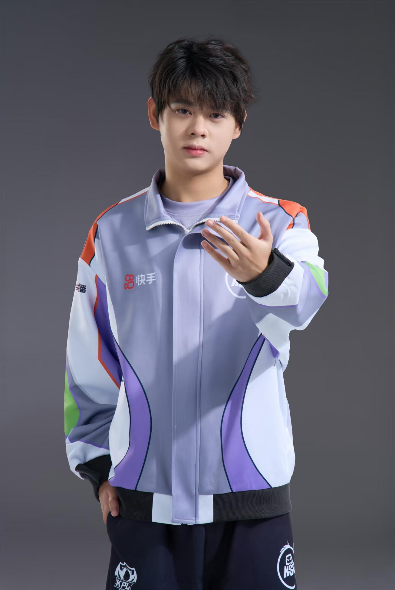 流浪休息流浪夏季赛休整理解流浪这个艰难的决定。长期高强度赛事落下的伤病很难根治，