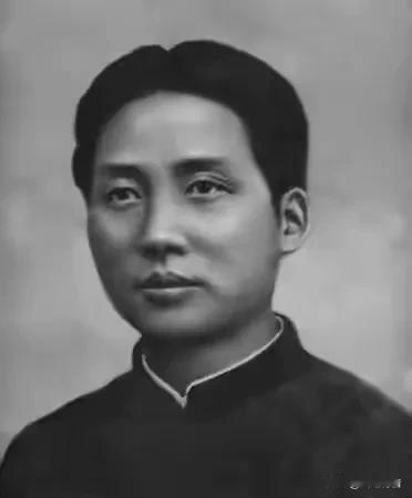 1.毛泽东在《抗日战争胜利后的时局和我们的方针》（一九四五年八月十三日）中有一句