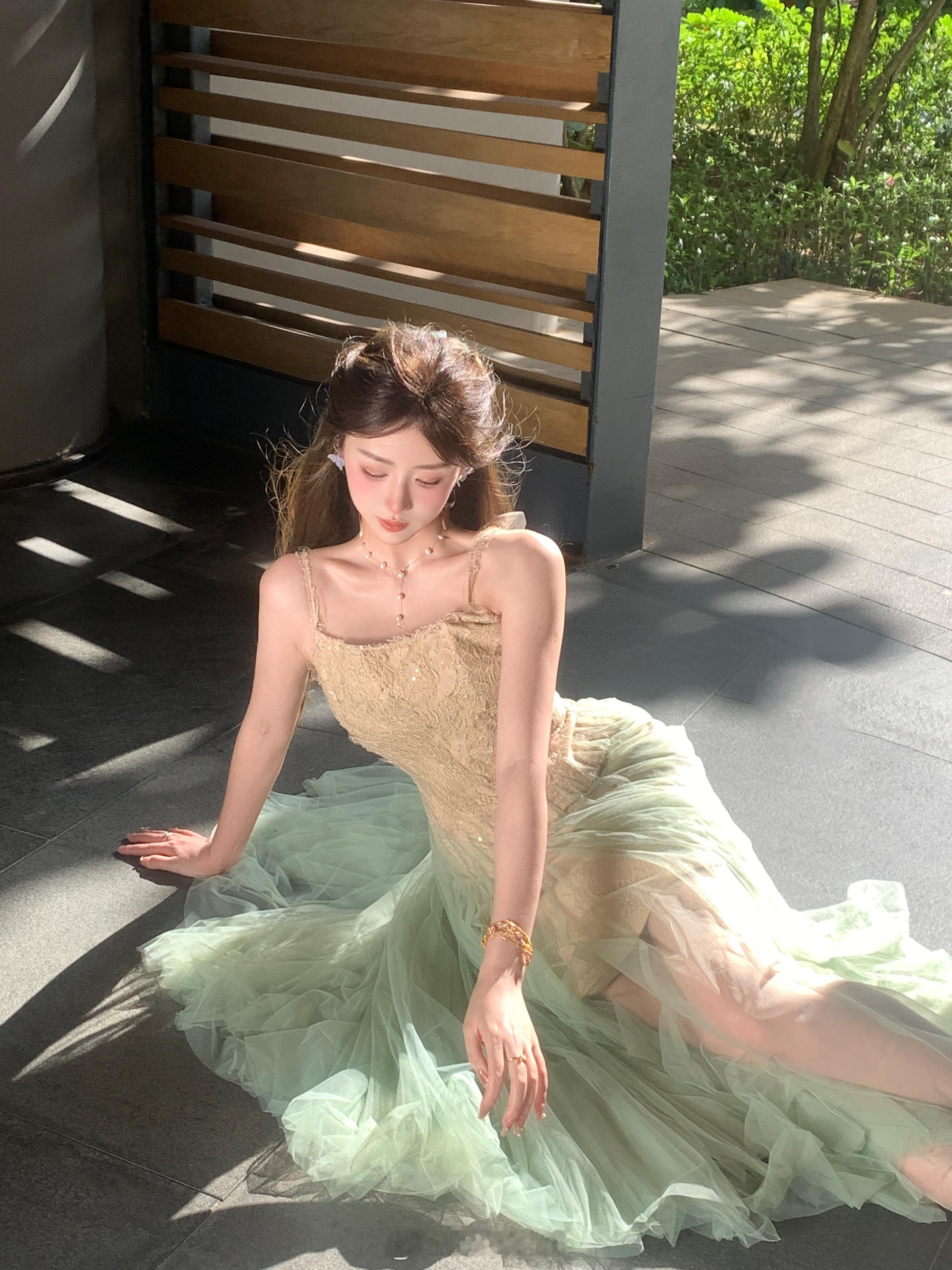 3.20 20:00  🆕 真的巨巨巨好看，自带温柔光晕感[许愿星] ​​​