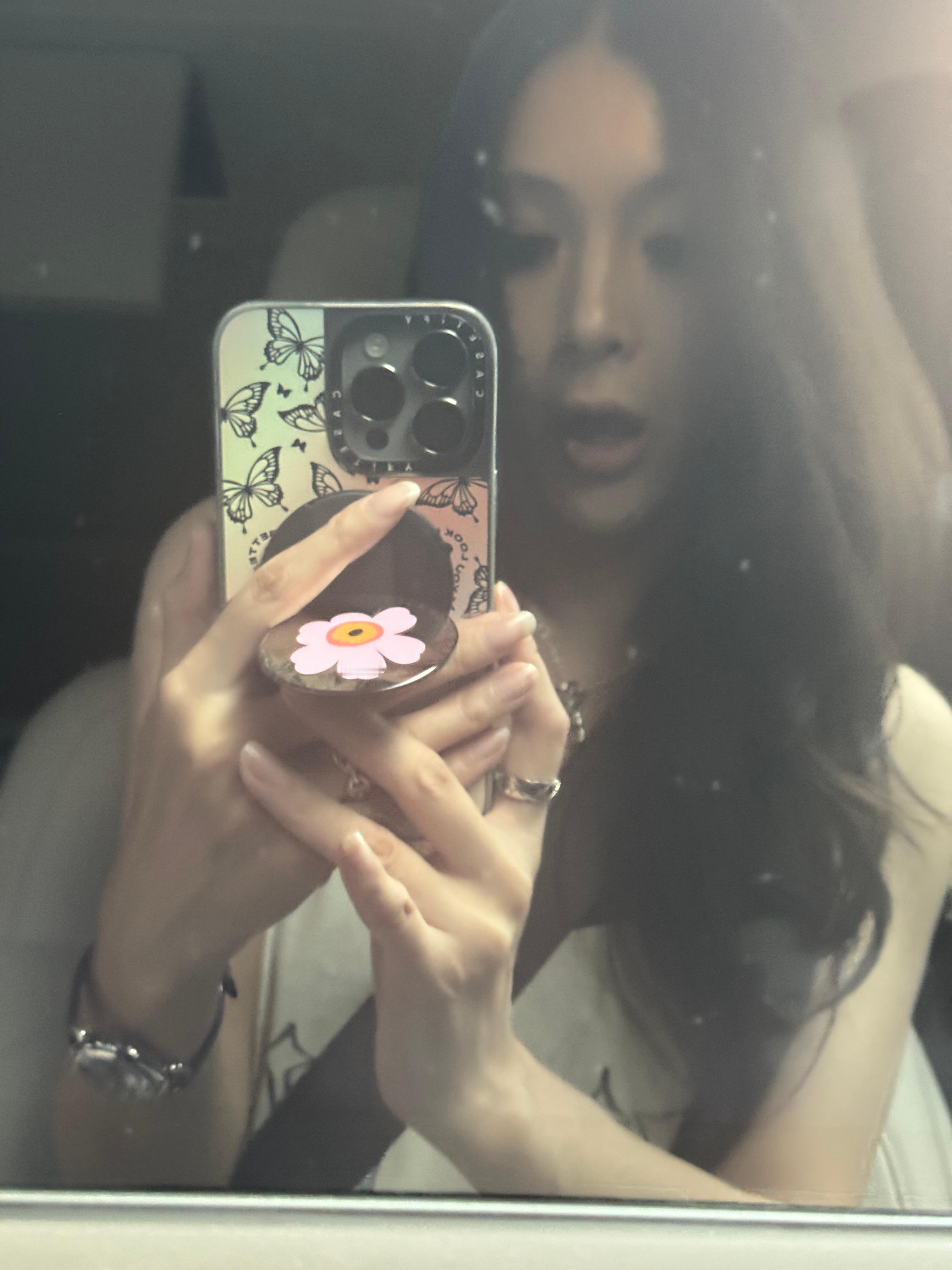 一路上升 远离 遥坐高台赏花喝茶看故人还在泥地里打滚说实在的 破房子谁住都漏雨没