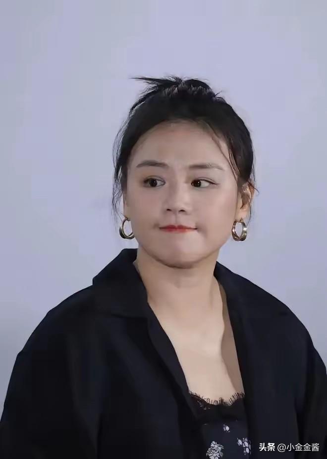这才是，今天娱乐圈最离谱的新闻。

 6月12日一大早，娱乐圈静悄悄，37岁的马
