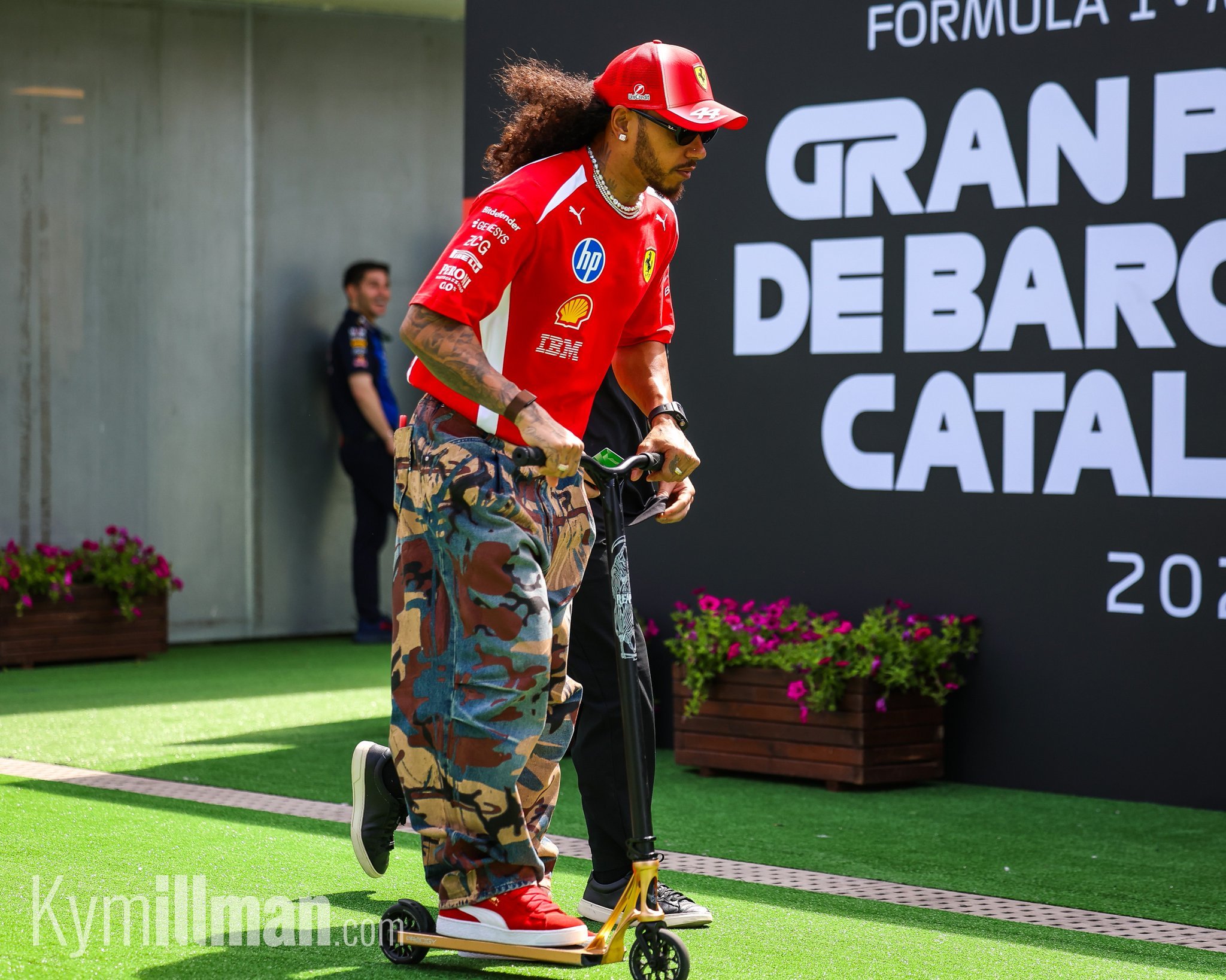 f1 老汉换新发型啦～👀 