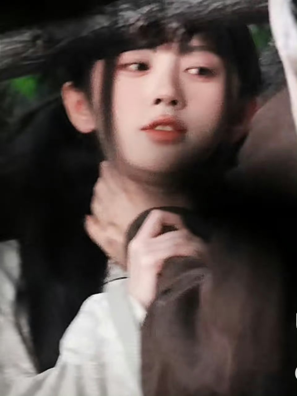 🐷塑狂喜放开苏绿夏 让我来捏捏她的脸