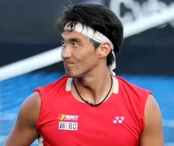 布云朝克特2-0完胜东道主，晋级釜山挑战赛第二轮！
      北京时间4月13