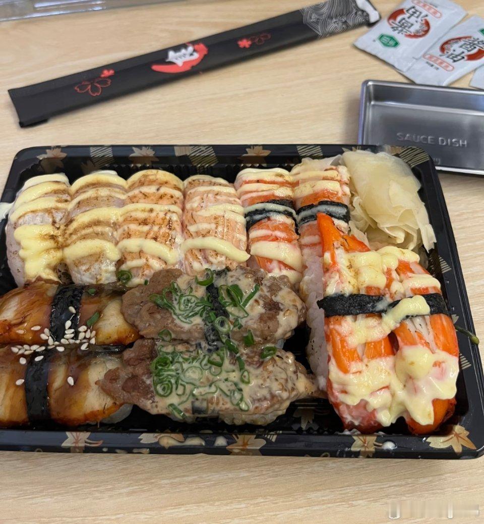 也就只有富人吃的高端日料才会用到进口货普通人吃一两块一个的寿司就别想了能是真米饭