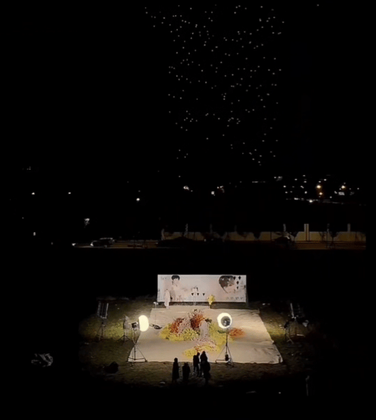 太浪漫了，像流星划破天空，深刻怀疑BKT皮下是柠檬水，不然怎么会准备这么多惊喜！