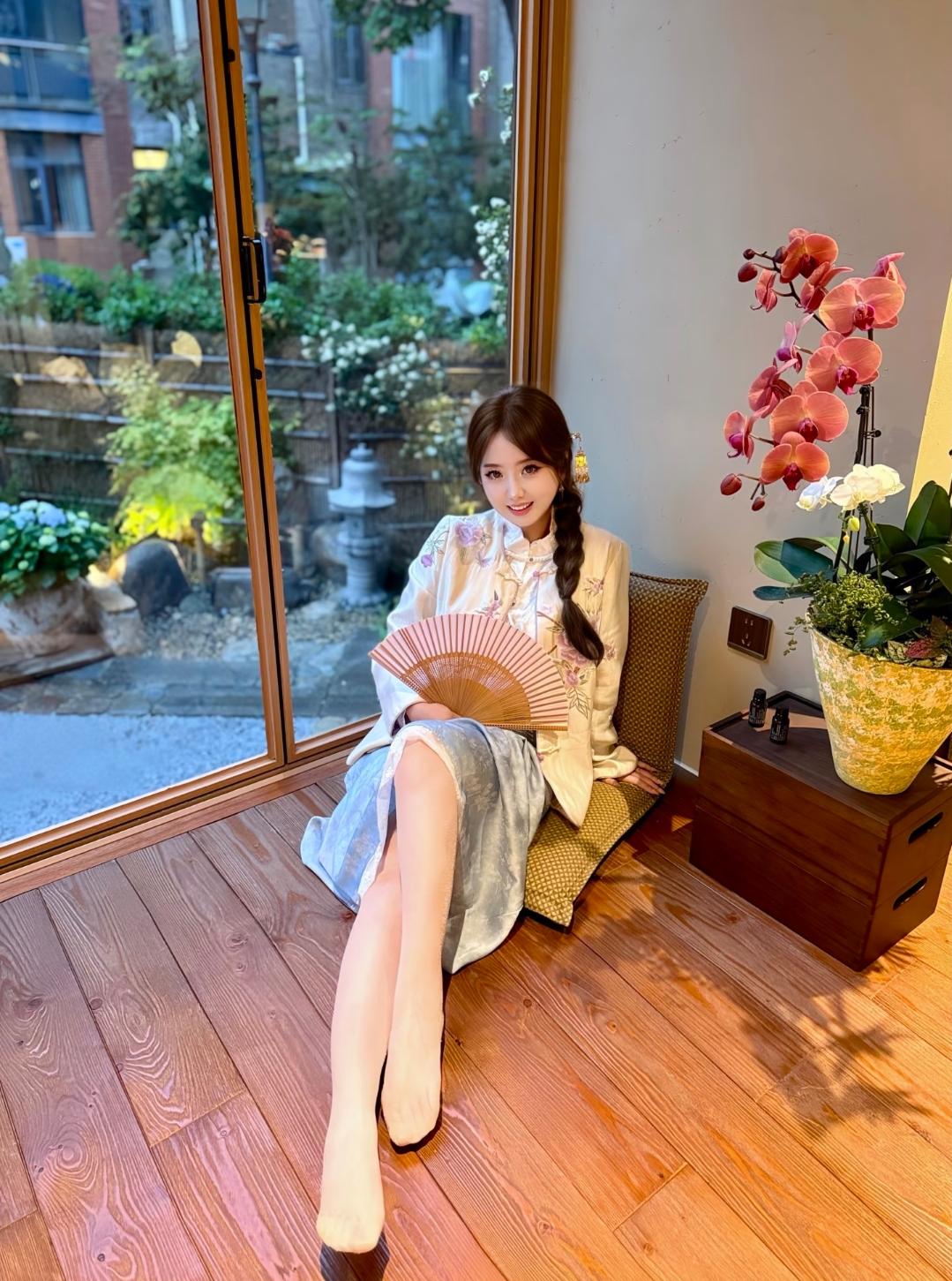 谁能懂这个少妇的魅力？美女少妇 高清美女 袜子