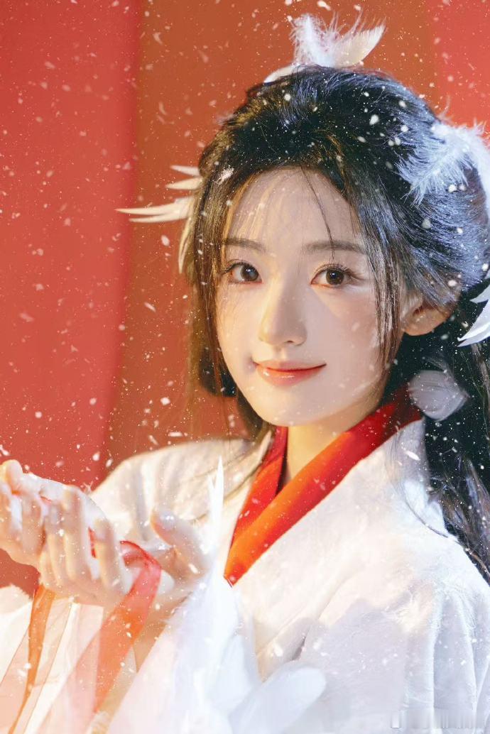 杨雨潼下雪了 谁被杨雨潼的雪中古装美到失语！《暗河传》白鹤淮超长售后vlog，红