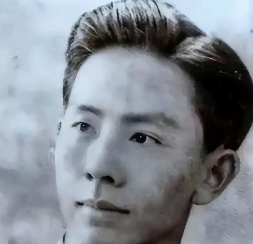 1948年重庆，盛超群被捕，当他面对酷刑，交出一份12人的名单。可是没过多久，特