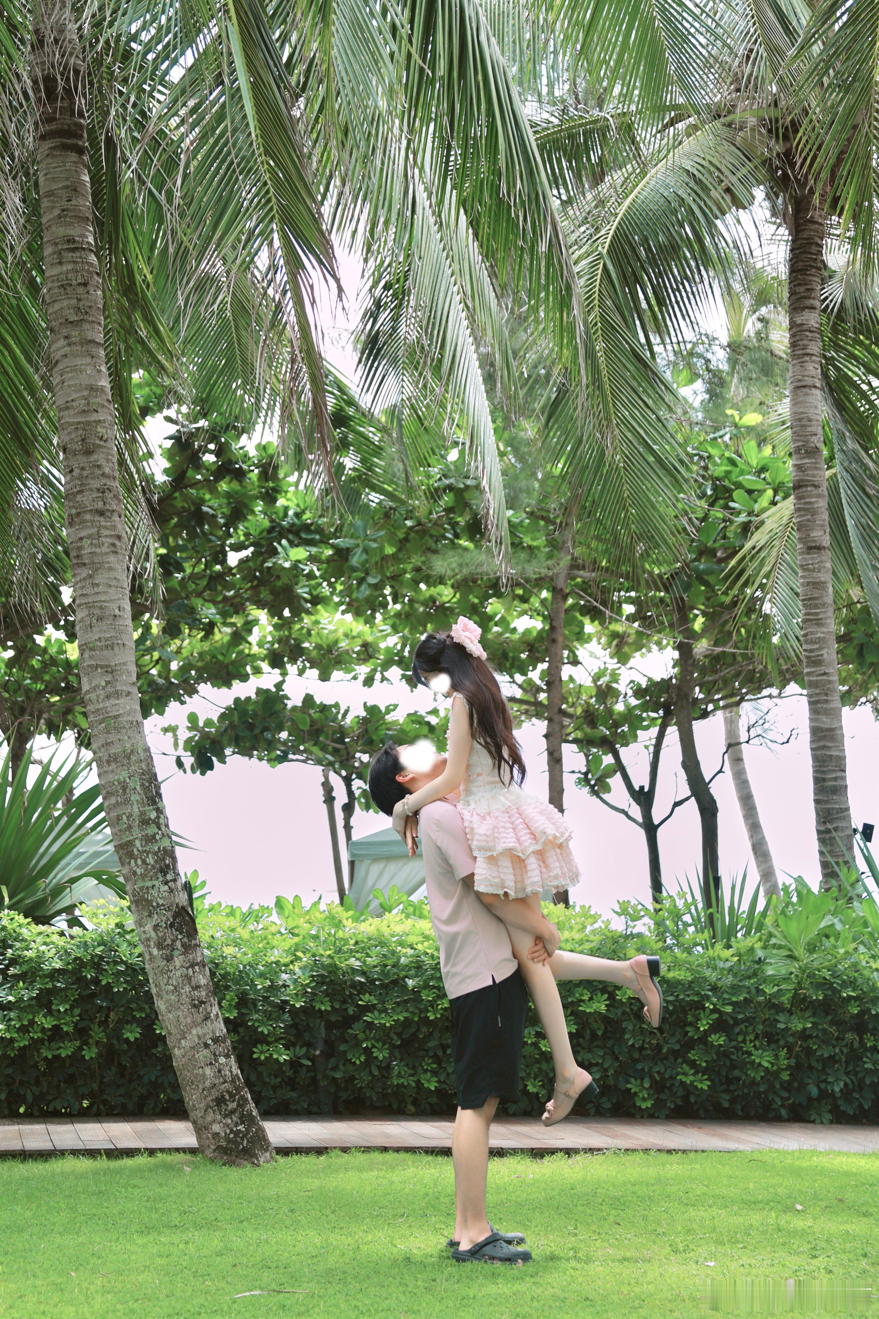 硬p了一点我说丑哭了的照片[融化]p8是酒店送的旅拍嘿嘿 ​​​