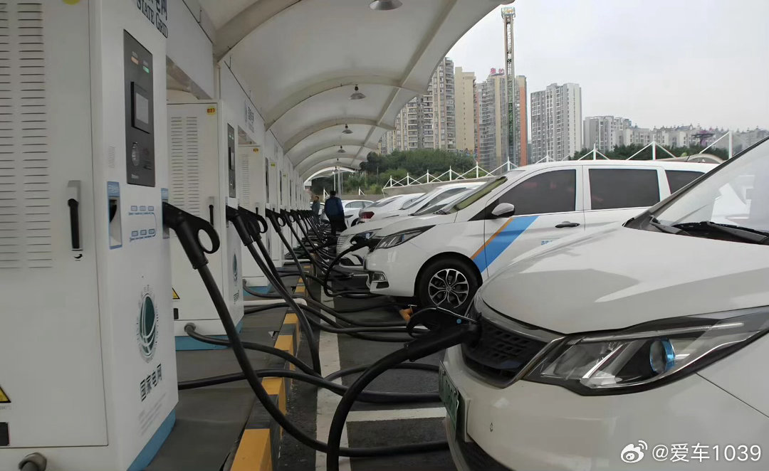 【爱车安全贴士 网传“新能源车充电涨价是因为用油发电”？油价和电价到底有无关联？