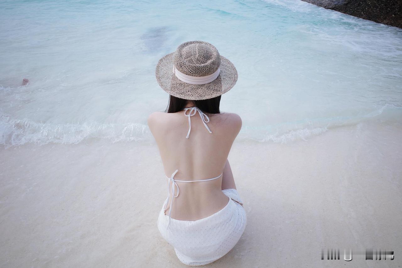 不管全世界所有人怎么说，我都认为自己的感受才是正确的，无论别人怎么看，我绝不打乱