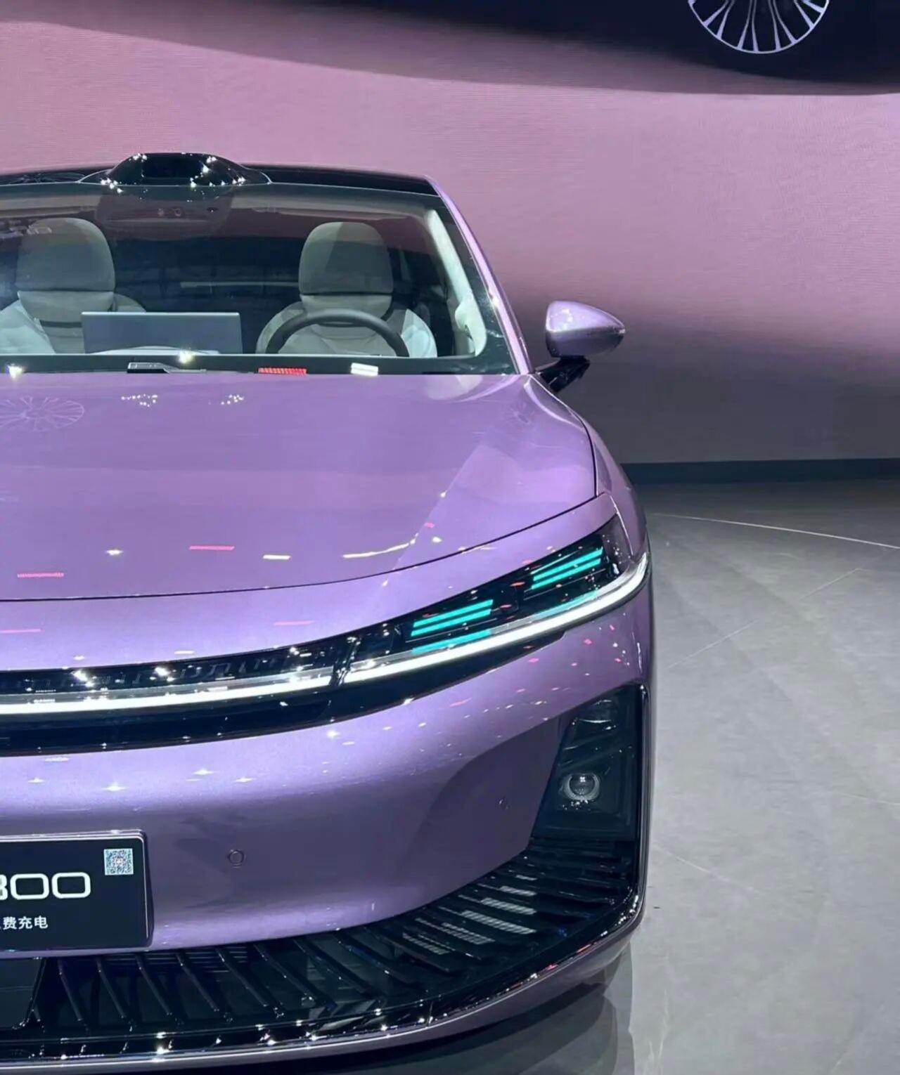 昊铂A800将揭晓内饰 今年四季度内上市近日，广汽昊铂获得首批“L3级特定场景辅