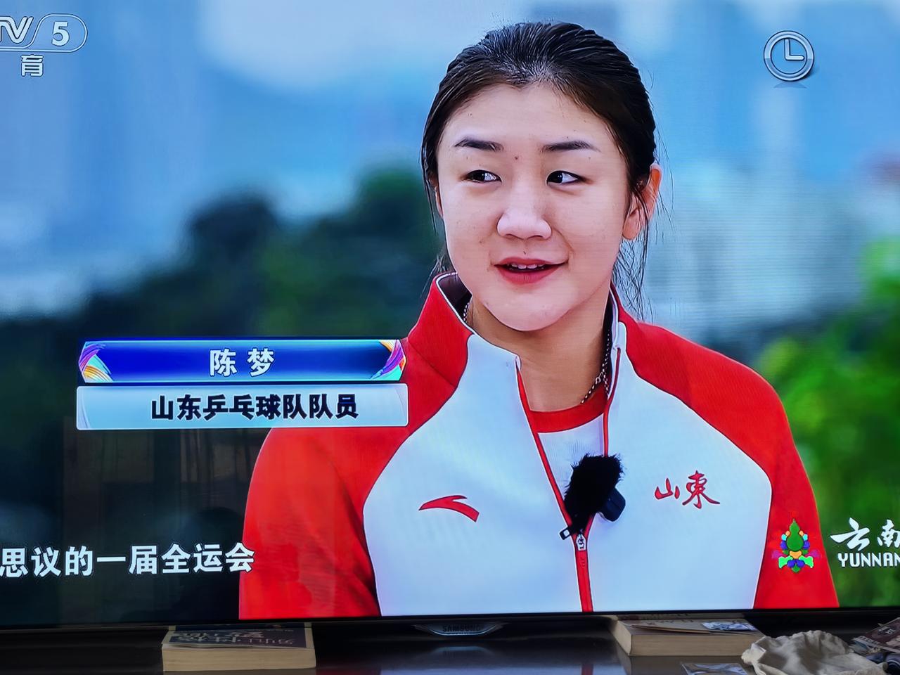 哇！又见到漂亮的陈梦啦！全运会落幕不久，拿下女团冠军的山东队代表陈梦和她的小伙伴