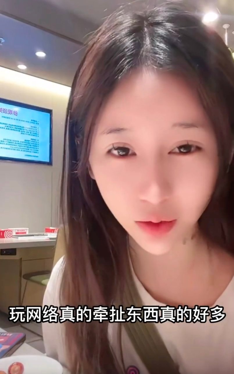 看到热搜里哭着说“这次真不回了”，其实挺佩服这种清醒的。感情里最掉价的不是分手，