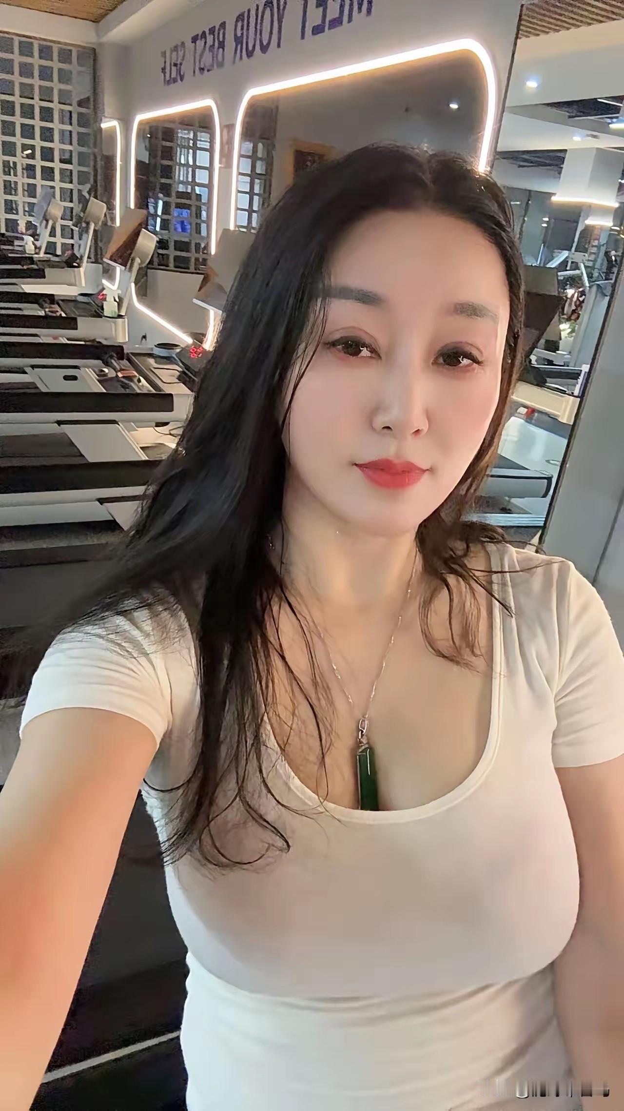 晨起锻炼记得喝点奶，对身体好