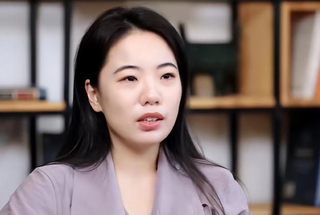 名气从来不是违规的免死金牌！自带流量的知名作家蒋方舟，硕士学位被中国人民大学正式