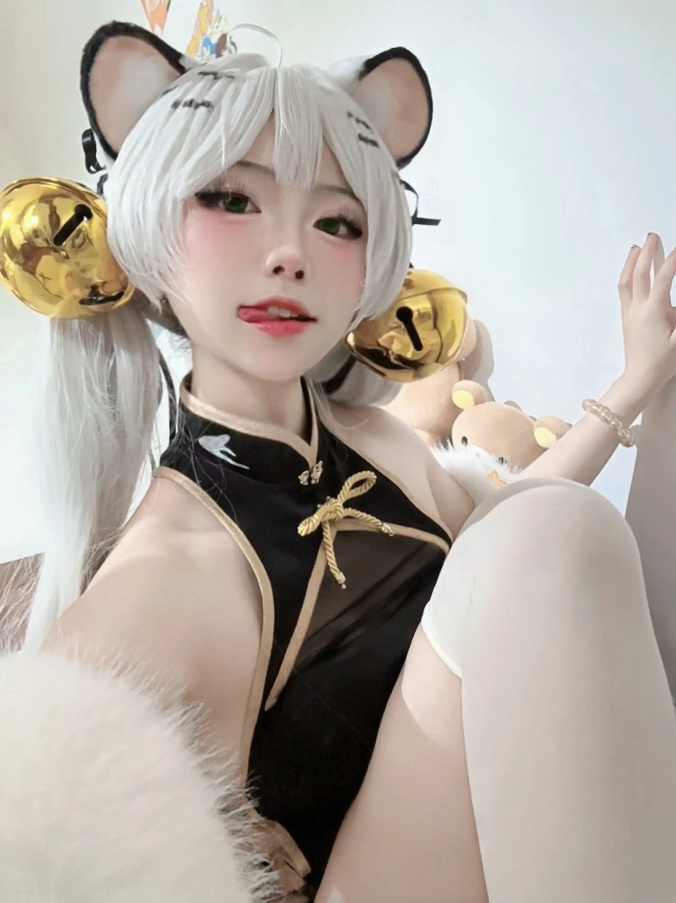 屑😸