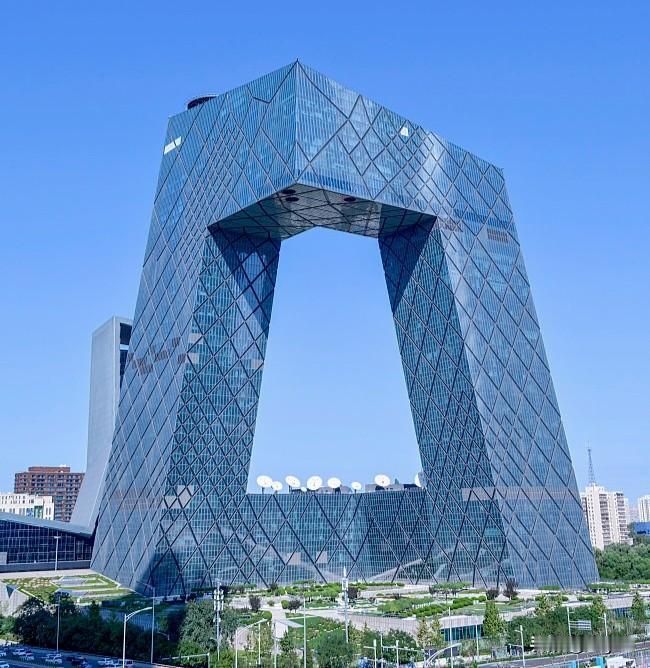 央视拿下世界杯转播权有何意义央视斩获世界杯转播权，彰显我国国际体育话语权。普惠亿