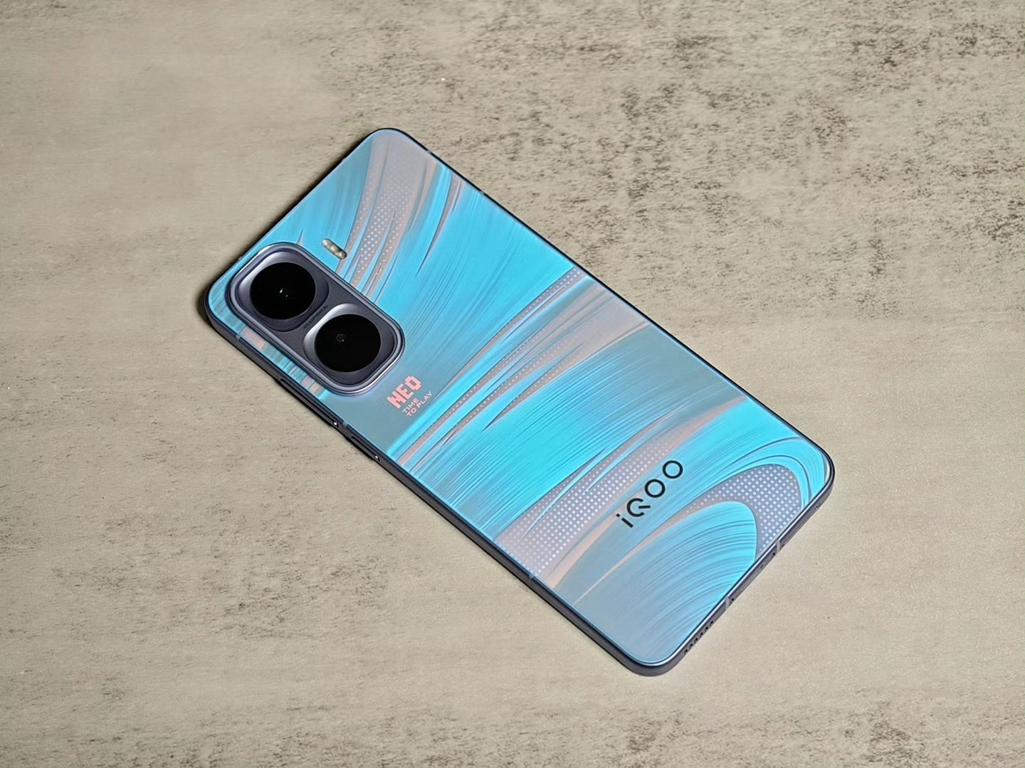 iQOO Neo12据说采用2K大直屏设计，搭载骁龙8 Elite Gen5和独