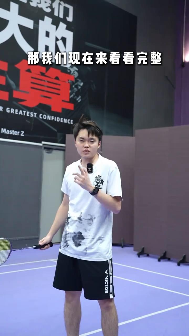 为什么你的正手后场可以轻松打到位？反手后场就像肌无力一样，主要是因为你只会正手的