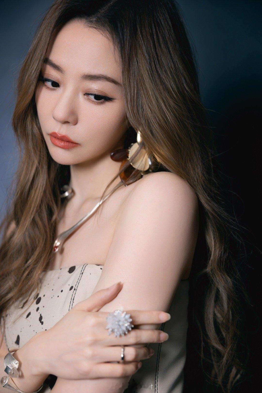 张靓颖极品熟女 