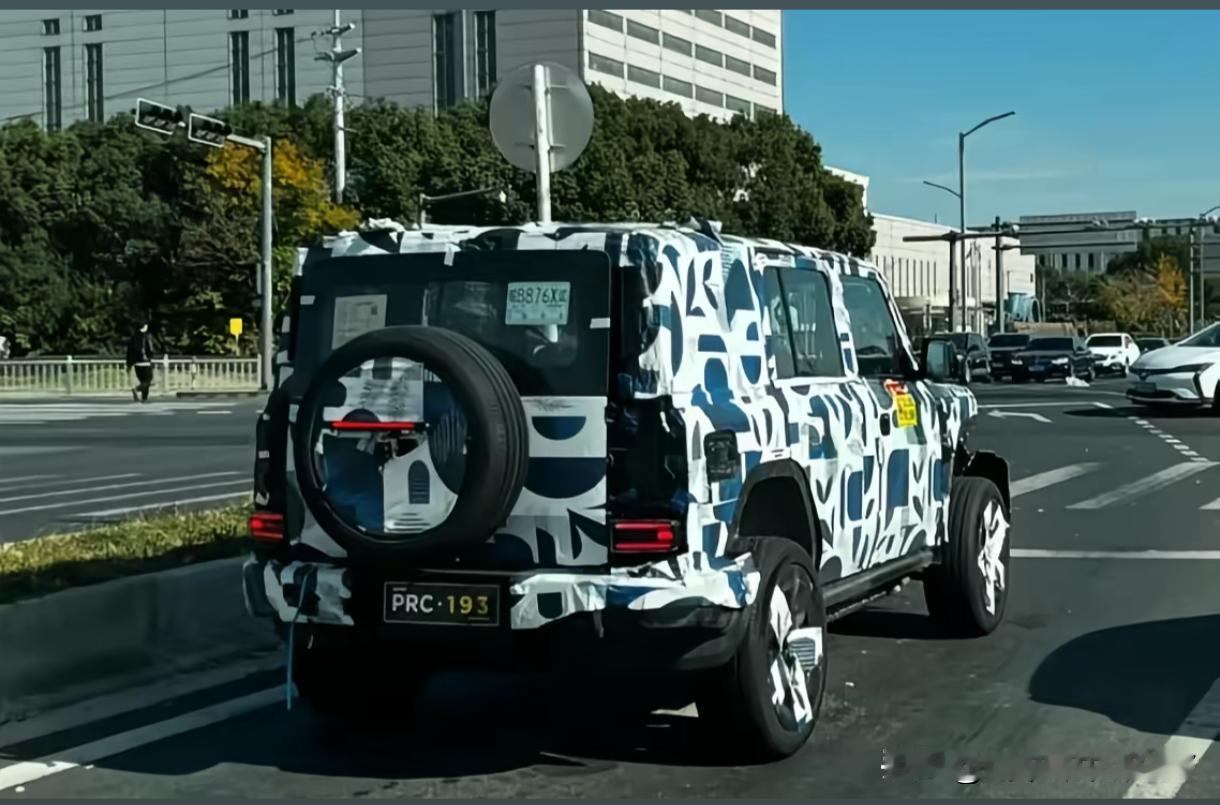 icar 品牌第四款车首次曝光，icarv25  试装车正式上路。为何说是首次呢