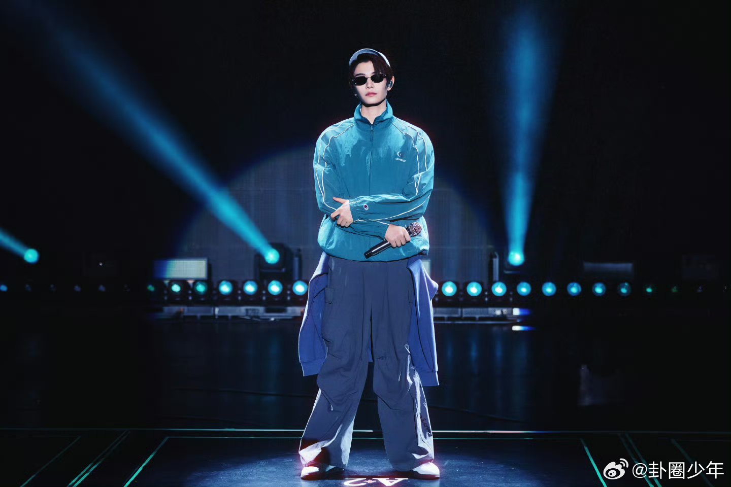 丁禹兮QQ音乐巅峰之夜彩排图丁禹兮巅峰之夜彩排图丁禹兮巅峰之夜彩排状态在线，专注