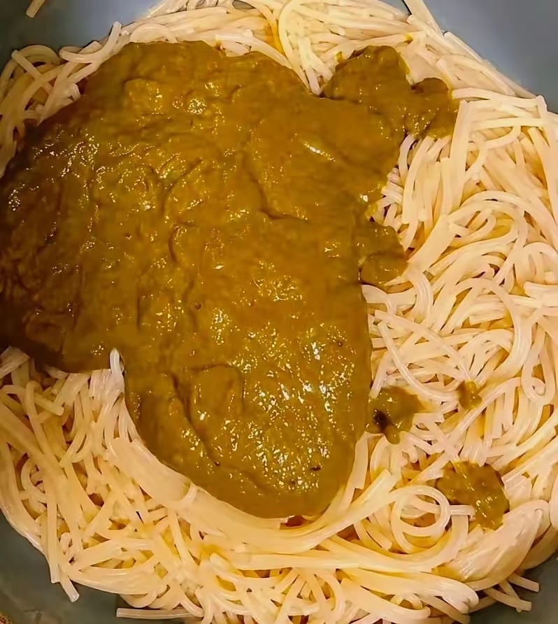 做的意大利面，酱是我自己做的，大家看看怎么样？ 