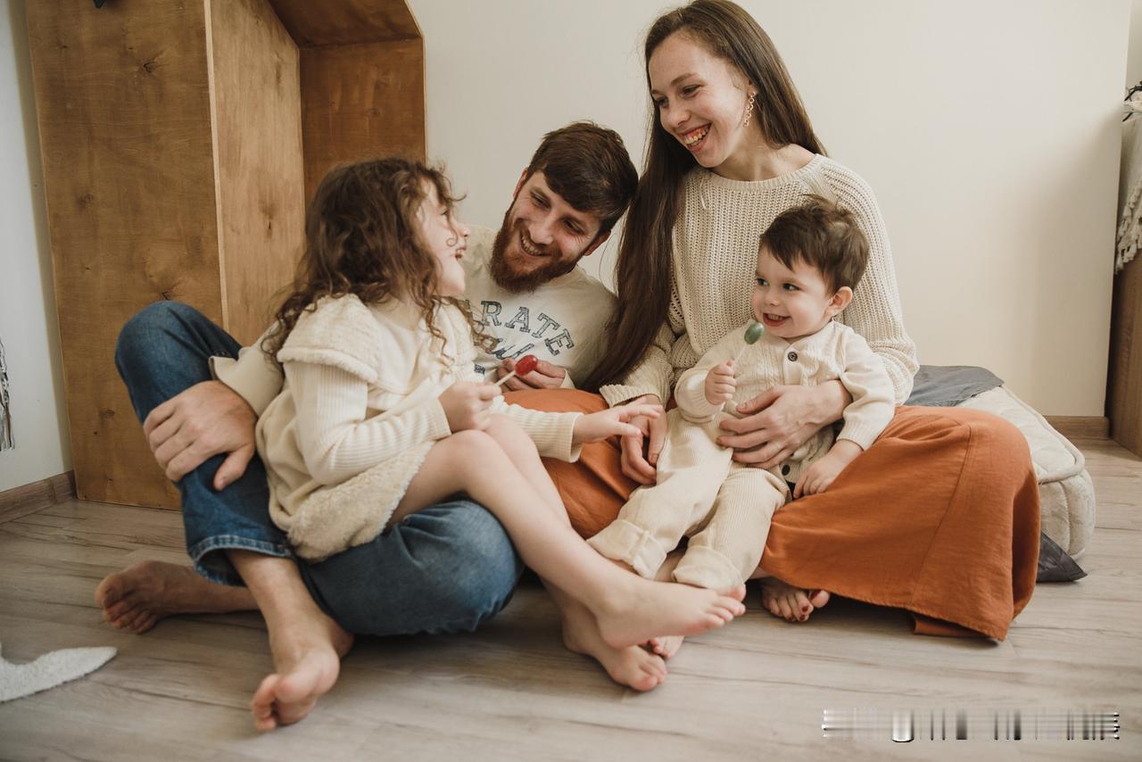 遭遇背叛后想要拯救婚姻，聪明的女人会从这3个方面下手！
 
想让男人主动回归其实