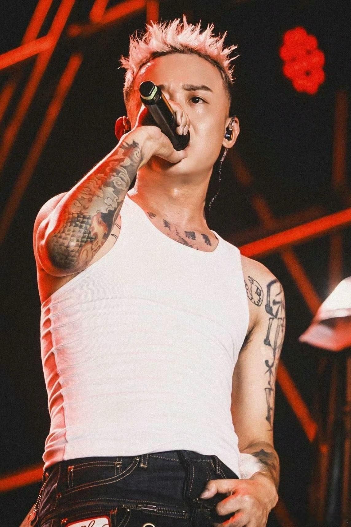 #GAI超级加辈# GAI说唱界的璀璨星光！他的音乐融合了传统与现代，每一首都让