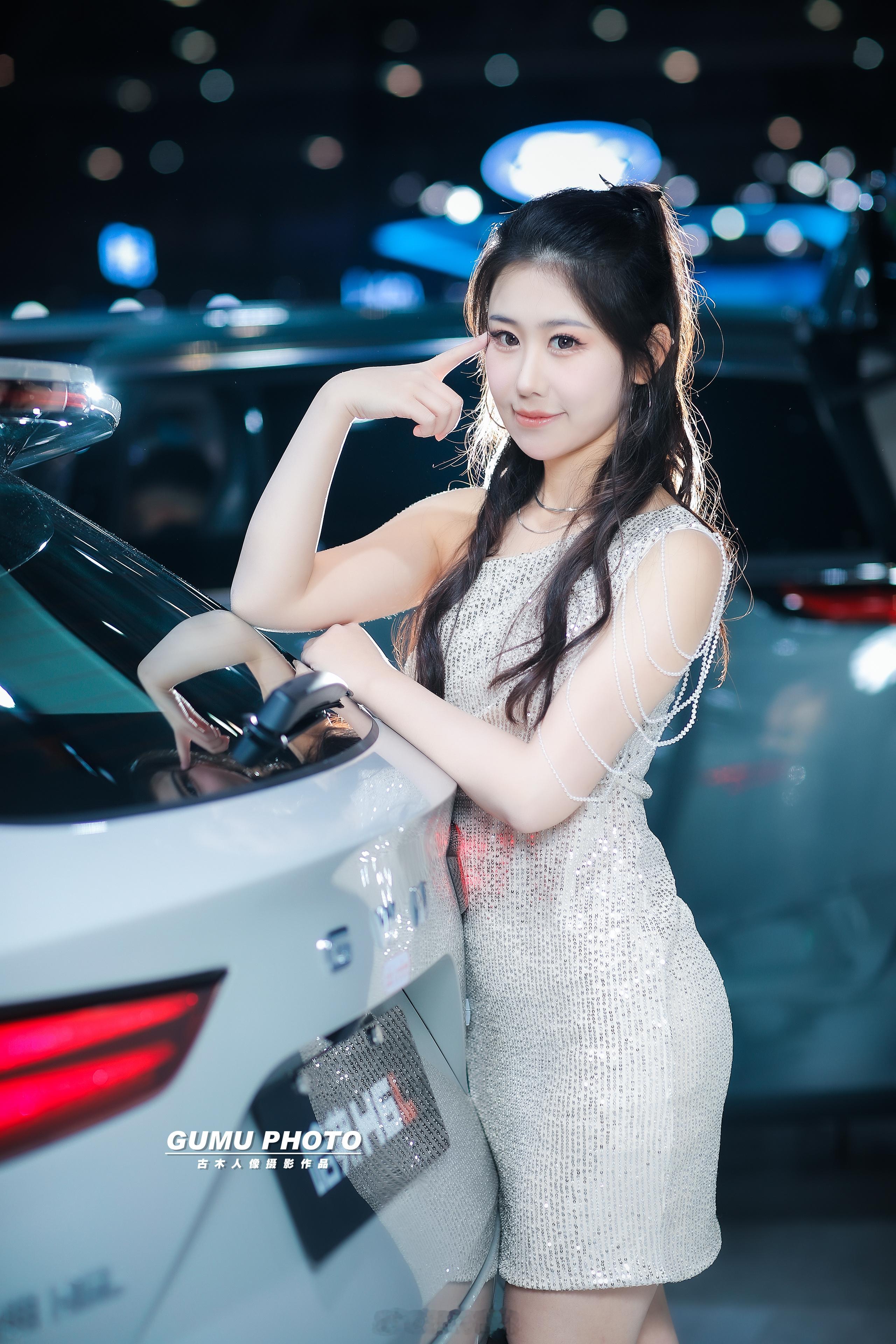 2025重庆汽车消费节长城汽车展台模特小姐姐。2025重庆汽车消费节   
