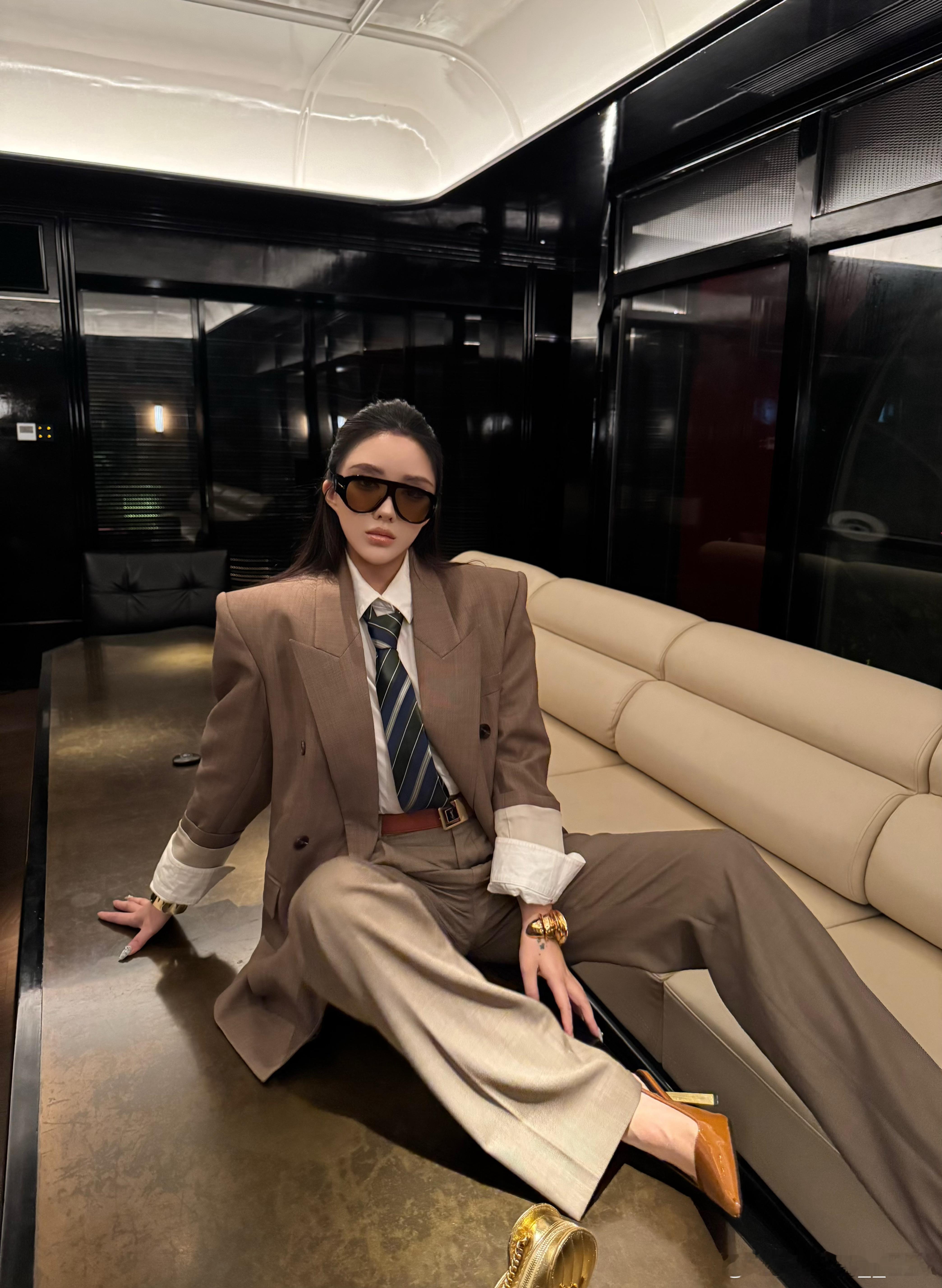 看我不爽就看我爽👓 ​​​