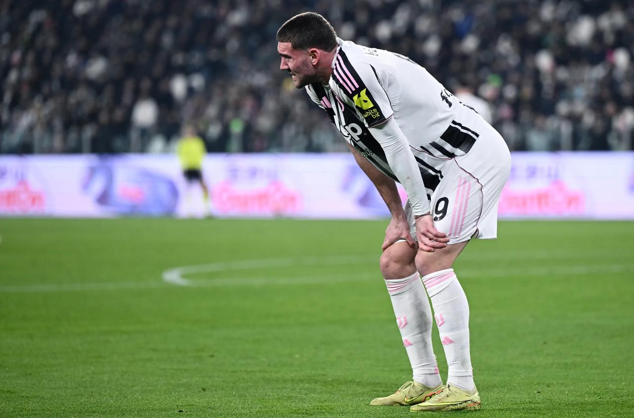 弗拉霍维奇将于今天在伦敦接受手术。预计他的康复期会很长，要到三月中旬才能回归赛场