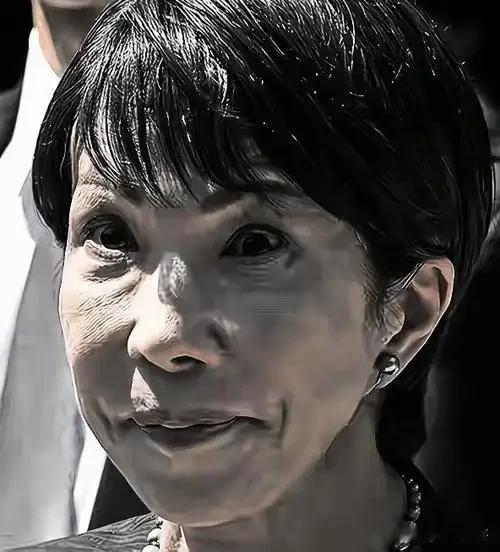 看看高市早苗这组照片，阴森恐怖，这家伙当上日本首相，总感觉哪里不对，给人一种不祥