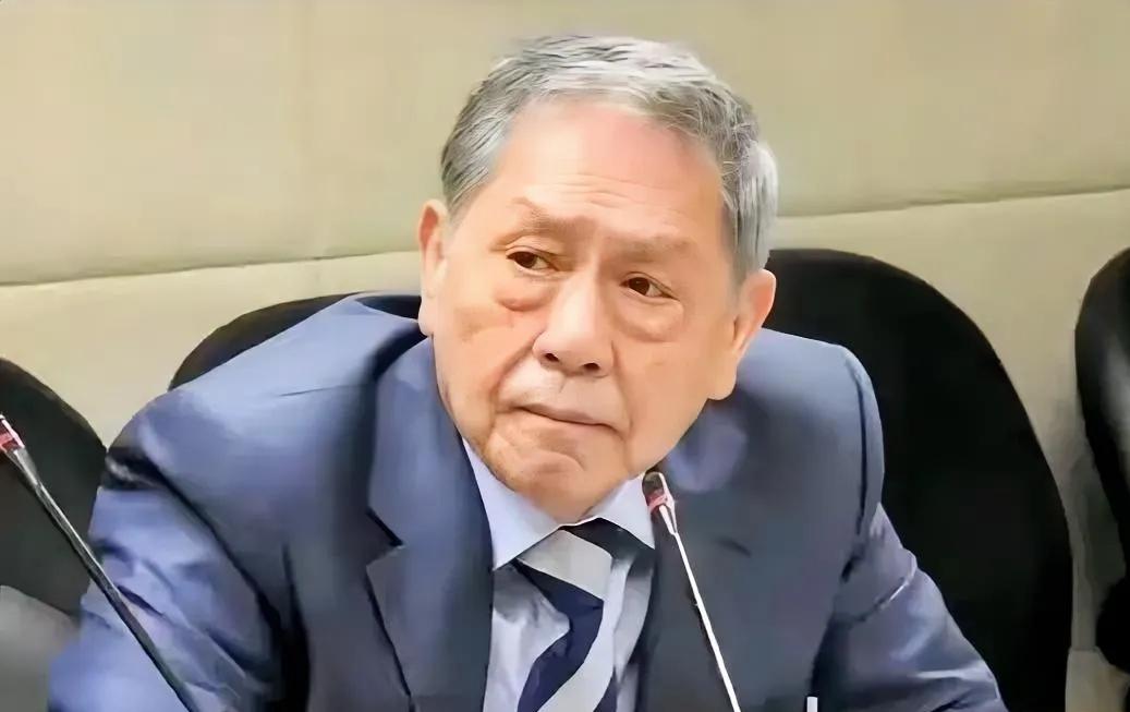 美军灰溜溜跑了！

5月1日，台湾退役中将帅化民爆出一个猛料：美菲联合军演，硬是