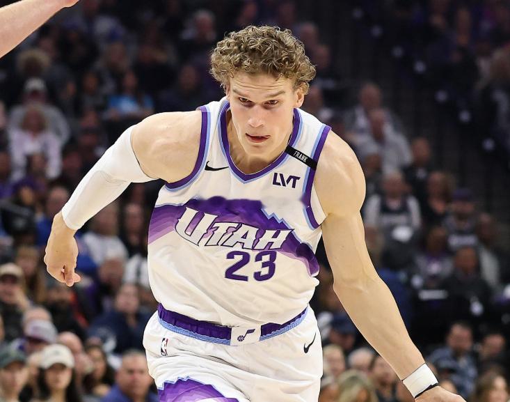 NBA常规赛，爵士今日主场124-140不敌勇士。根据爵士队记AndyLarse